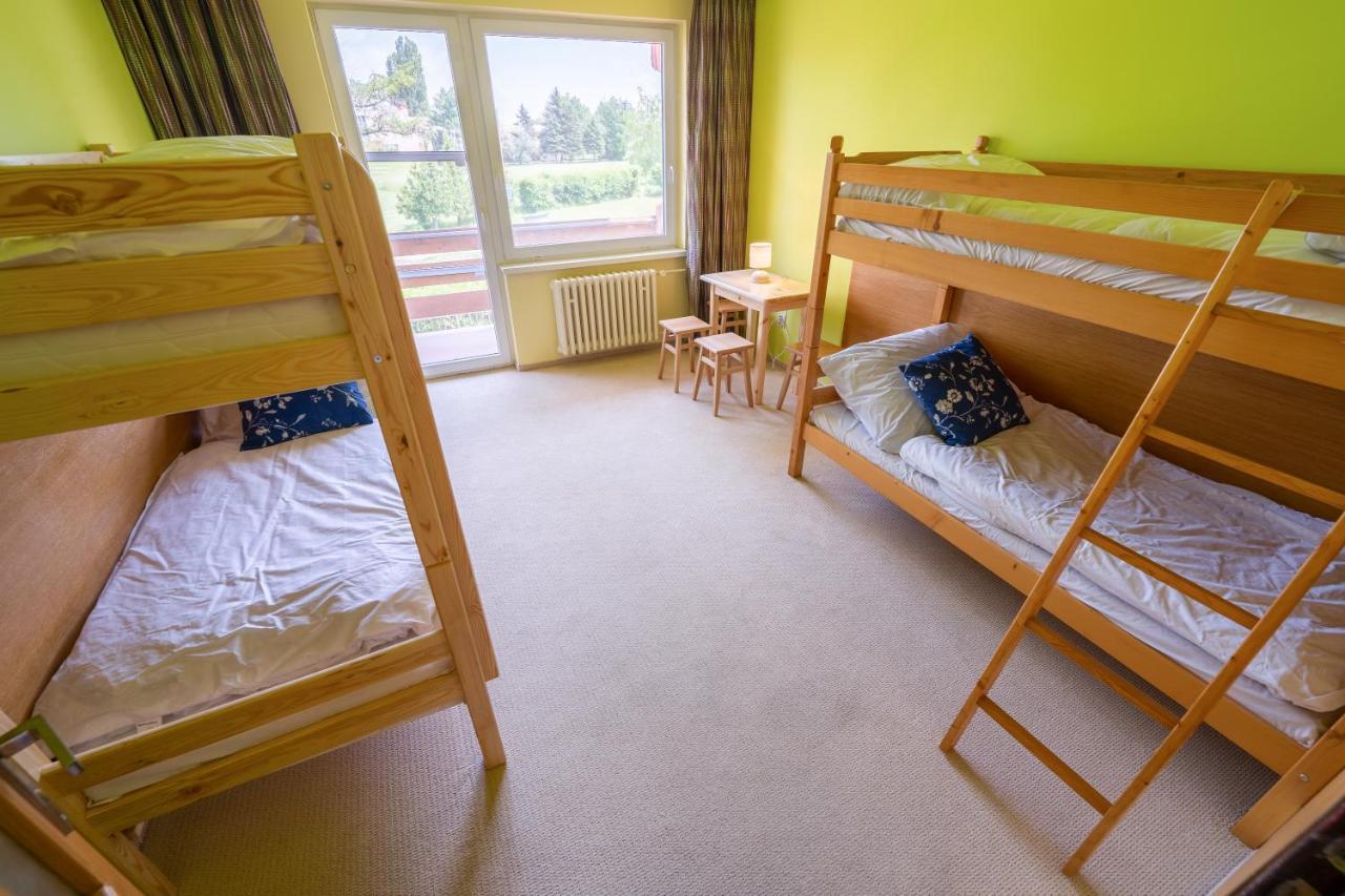 Rekreacne Stredisko Patince - Family Resort ภายนอก รูปภาพ